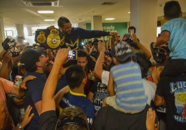 Bienvenido, campeón: Lucas Matthysse, recibido como un héroe Bienvenido, campeón: Lucas Matthysse, recibido como un héroe